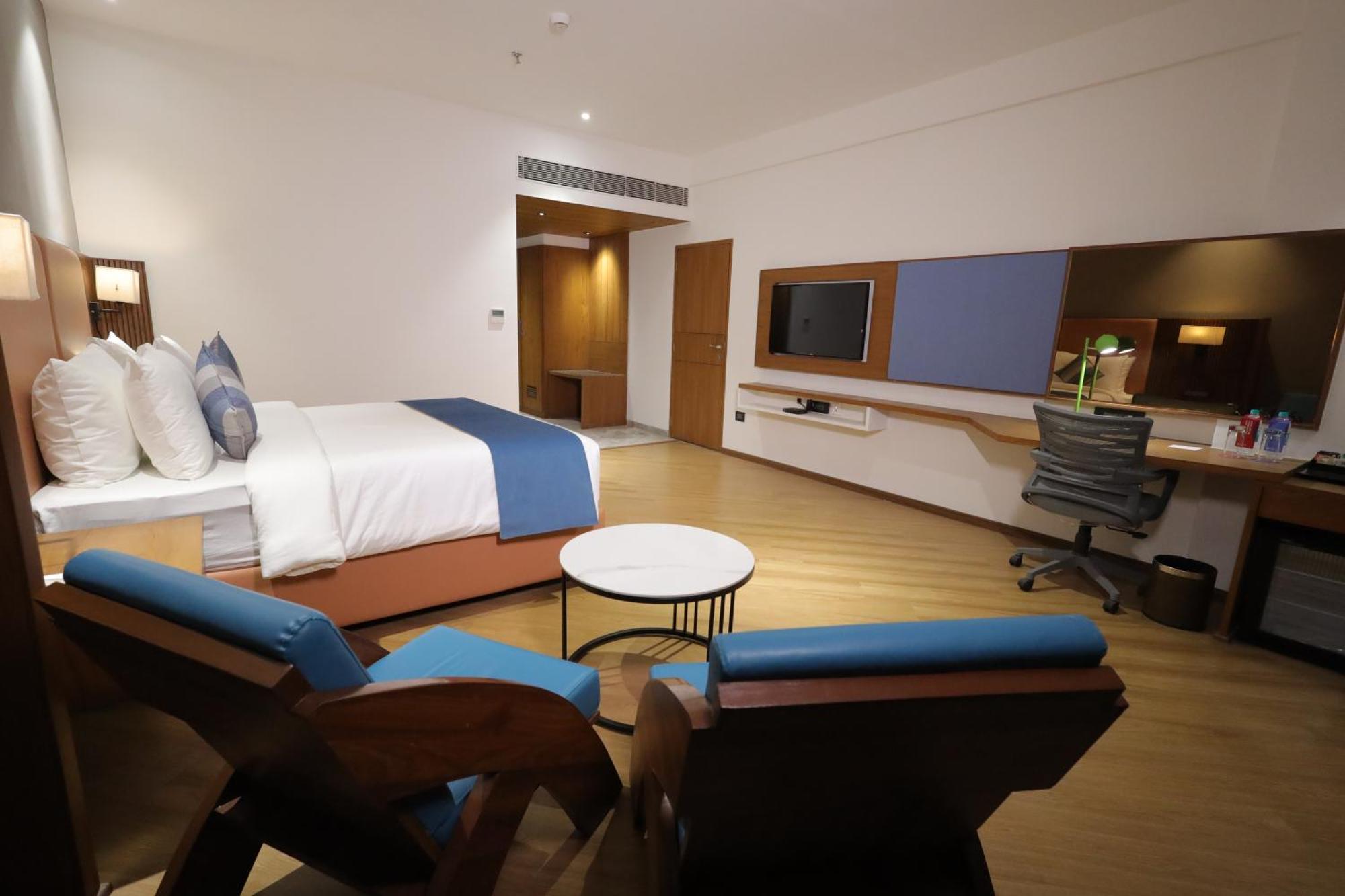 Ramada Encore By Wyndham Viramgam Extérieur photo
