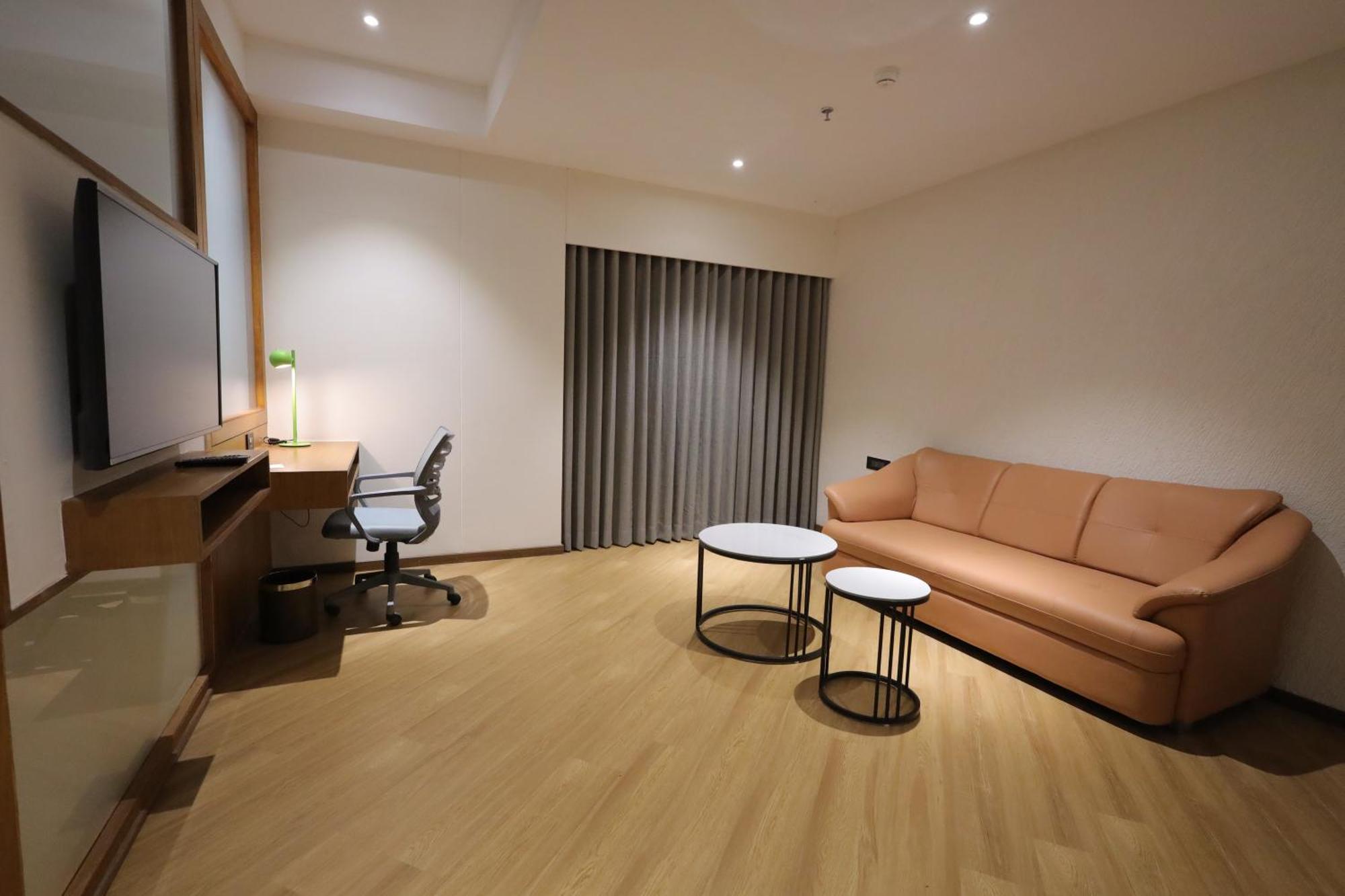 Ramada Encore By Wyndham Viramgam Extérieur photo